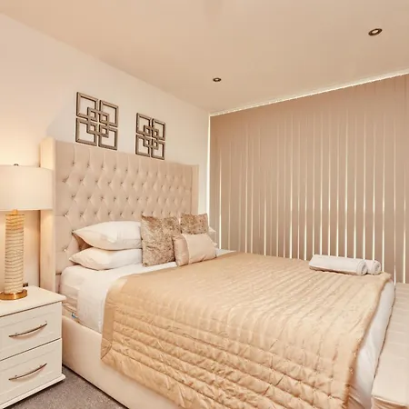 Dock Apt&free Secure Parking! شقة ليدز