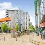 Dock Apt&free Secure Parking! Лідс