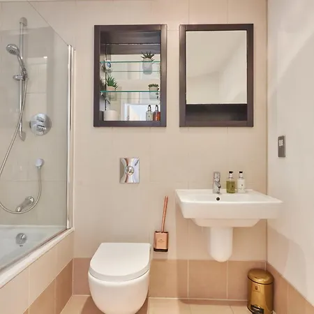 Dock Apt&free Secure Parking!