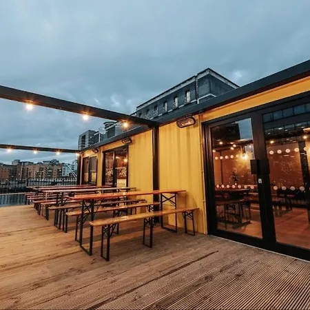 Dock Apt&free Secure Parking! 利兹