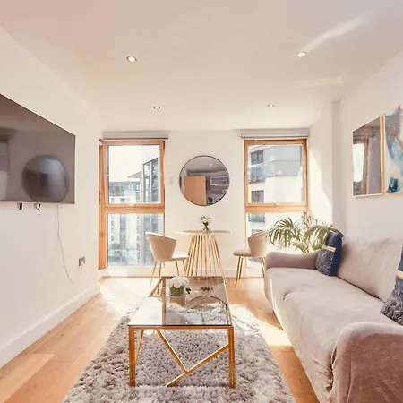 Dock Apt&free Secure Parking!